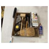 BOTTLE BRUSHES/ DROP CLAWS 9 FT X12 FT