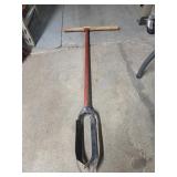 4 IN POST HOLE DIGGER