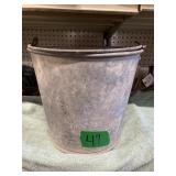 2 GALLON BUCKET