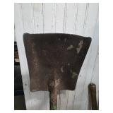 SQUARE HEAD SHOVEL