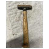 MAGNETIC HAMMER