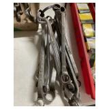 BOX AND WRENCHES