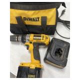 DEWALT 3/8 DRILL 18 VOLT