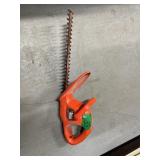 B&D ELECTRIC HEDGE TRIMMER