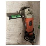 BLACK AND DECKER 3 1/2" GRINDER
