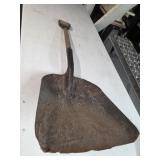 STEEL SHOVEL