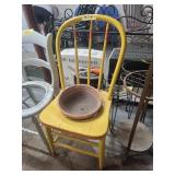 BENTWOOD CHAIR W FLOWER POT