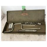 SPEED WRENCH W/ SOCKETS- IN SK BOX