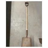 FLAT SHOVEL
