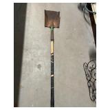 SQUARE SHOVEL
