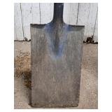 SQUARE SHOVEL