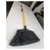 BROOM