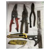 TIN SNIPS AND BOX CUTTERS