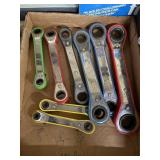 8 RACHET WRENCHES 1/4-7/8