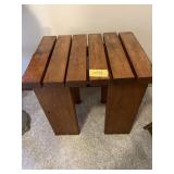 END TABLE  24" X  18" X  22"