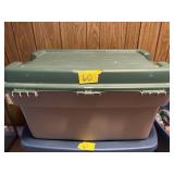 TOTE W/LID  28" X  16" X  16"