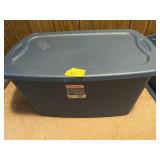 TOTE W/LID  28" X 16" X 16"