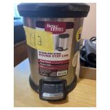SMALL TRASH CAN