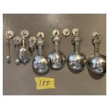 MEASURING SPOONS & CUPS