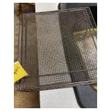 4 COOLING RACKS