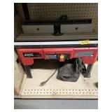 SKIL ROUTER TABLE W/ ROUTER AND EXTRAS