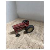 IH TRACTOR