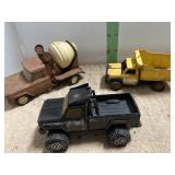 3 SMALL TONKA TRUCKS