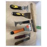 PUTTY KNIVES