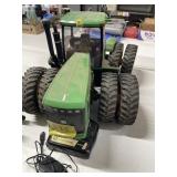 JD 9520 RADIO CONTROLLED TRACTOR