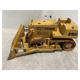 CASE 550 TOY CRAWLER NEEDS SOME REPAIR