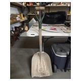 ALUMINUM SCOOP SHOVEL