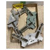 3 PONY CORNER CLAMPS