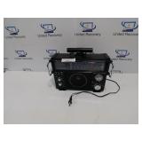 VENTURER MULTIBAND RADIO - USED - HAS A BROKEN