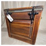 Oak Fireless Cooker, metal lined, Antique