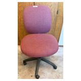Adjustable Swivel Office Chair w/Maroon Fabric