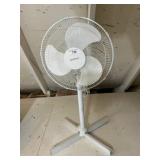 Cool-Breeze 16 Inch Standing Fan