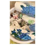 Vtg Bath Towels & Laundry Basket