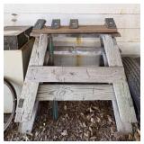 Wooden Sawhorse, Metal Brackets to make