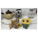 Vtg Kitchenware: Teapot, Kettle, Syrup Dispenser
