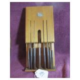 REGENT SHERWOOD 8-PIECE KNIFE & FORK W/ WOOD