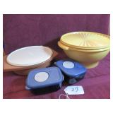 VTG TUPPERWARE - 4-PIECES