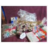 BOX LOT: (10) VTG COLORFUL PLASTIC ORNAMENTS