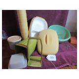 BOX LOT: VTG TUPPERWARE