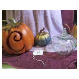 LIGHT-UP PLASTIC & GLASS PUMPKIN