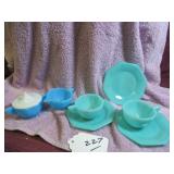 8-PIECE VTG AKRO AGATE DOLL DISHES