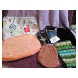 BOX LOT: ESTEE LAUDER & VELVET BAGS