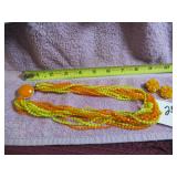 VTG HONG KONG NECKLACE & EARRINGS