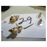 VTG RICHELIEU FAUX PEARL EARRINGS