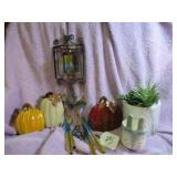 BOX LOT: PUMPKINS & WIND CHIME