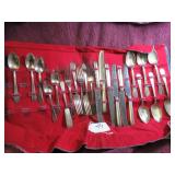 VTG ARGYLE SILVER PLATE DINNERWARE